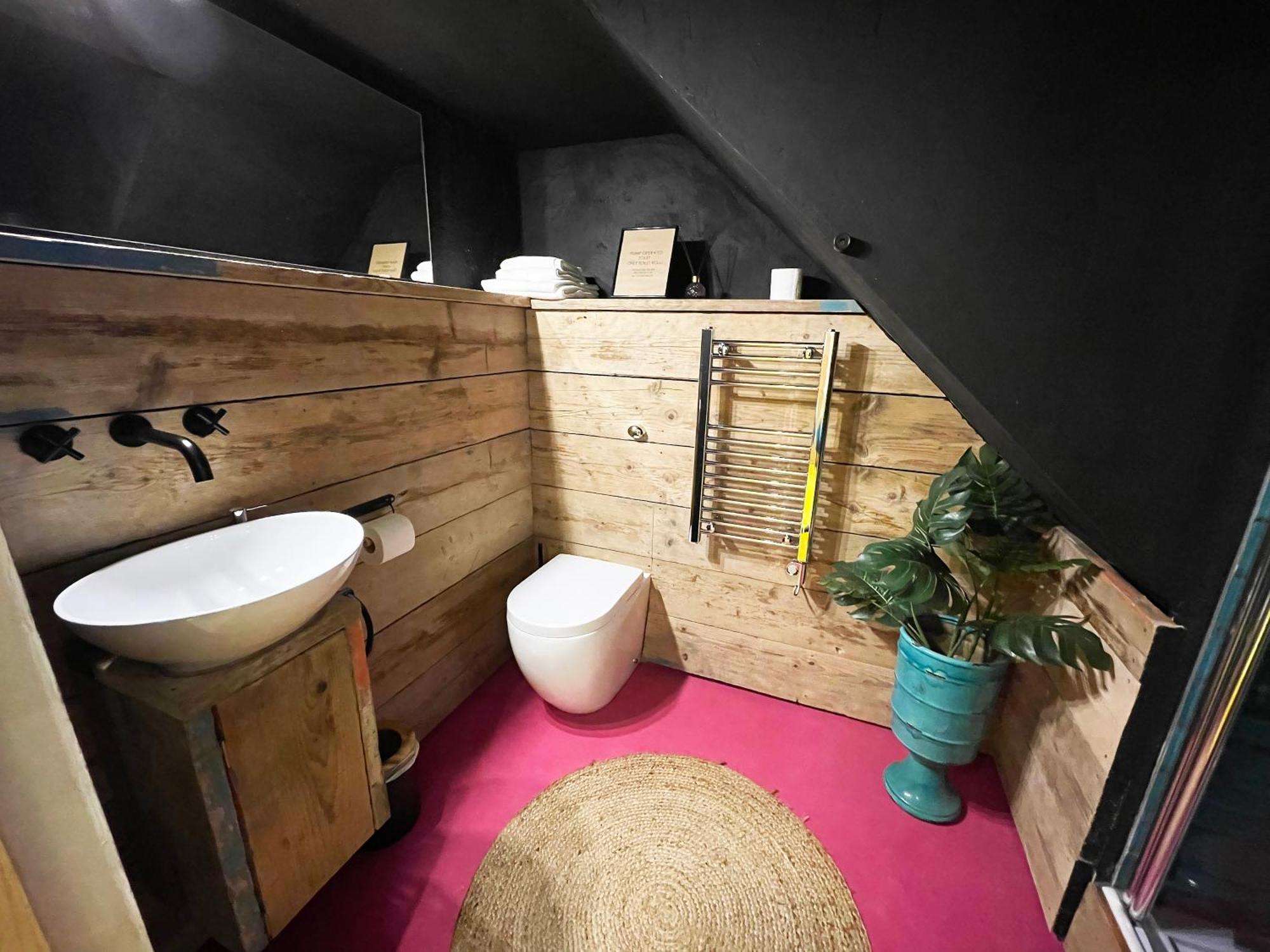Fern Studio 1 Bedroom Apartment คลางกอซเลน ภายนอก รูปภาพ
