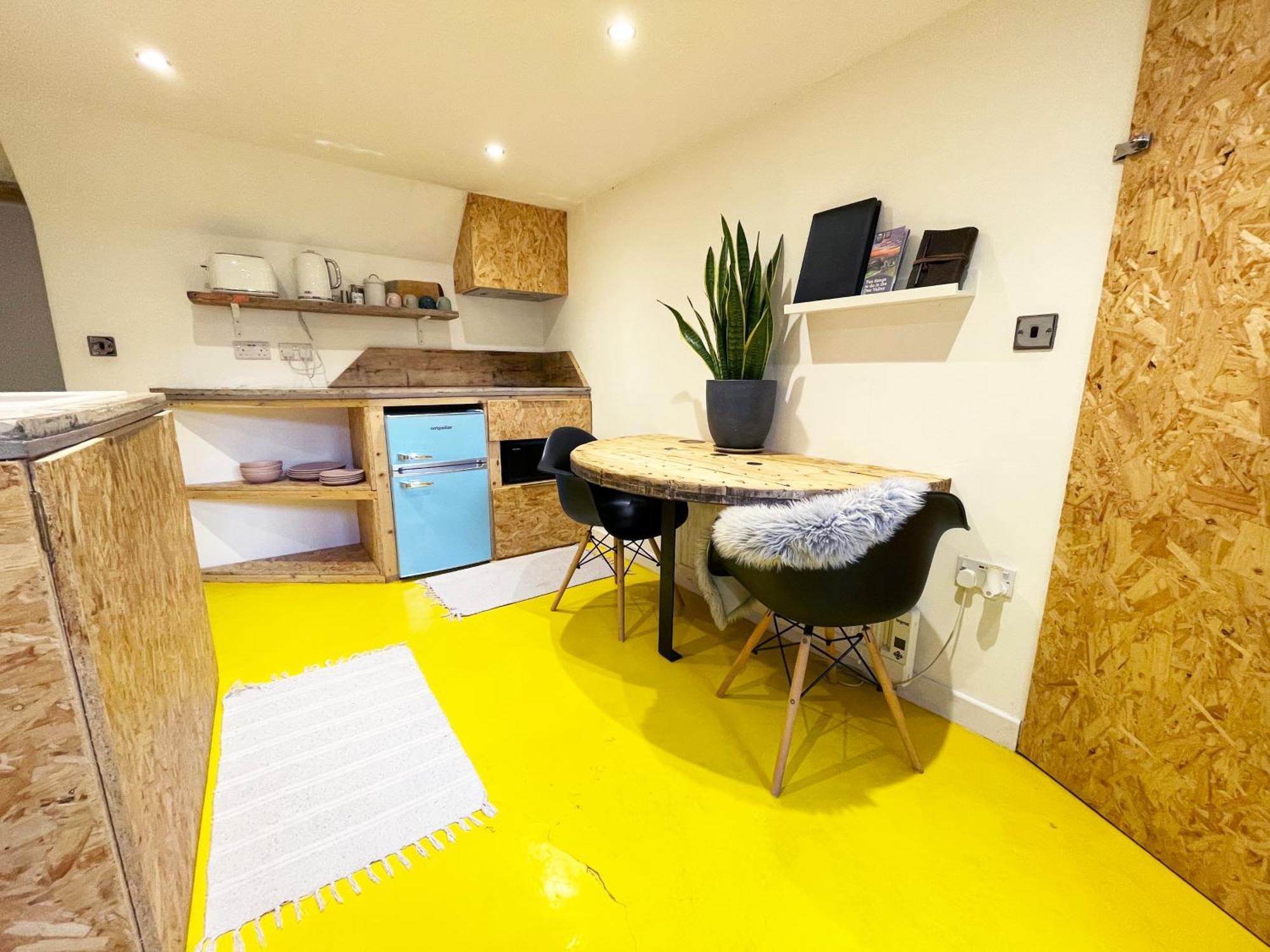 Fern Studio 1 Bedroom Apartment คลางกอซเลน ภายนอก รูปภาพ